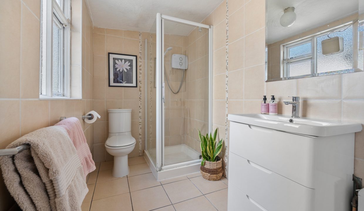 9 Woodland View - add interior -1