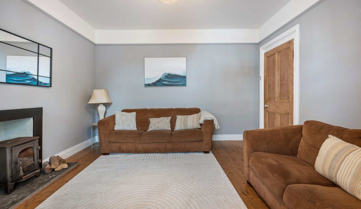 9 Woodland View - interior-11