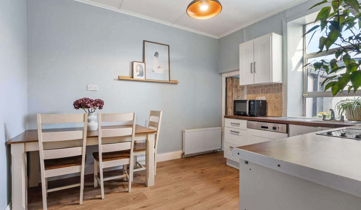 9 Woodland View - interior-7