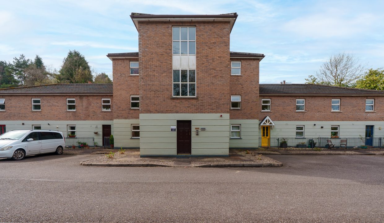 Apt 17 Woodville - exterior-3