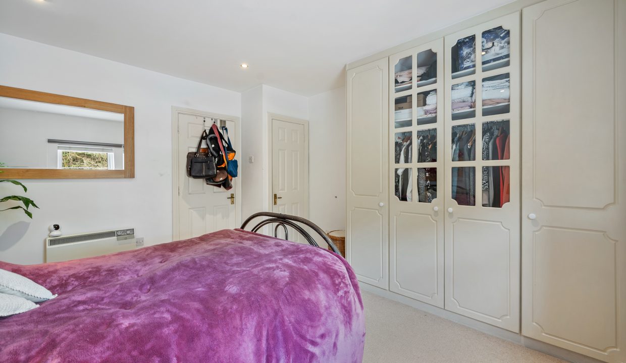 Apt 17 Woodville - interior-16