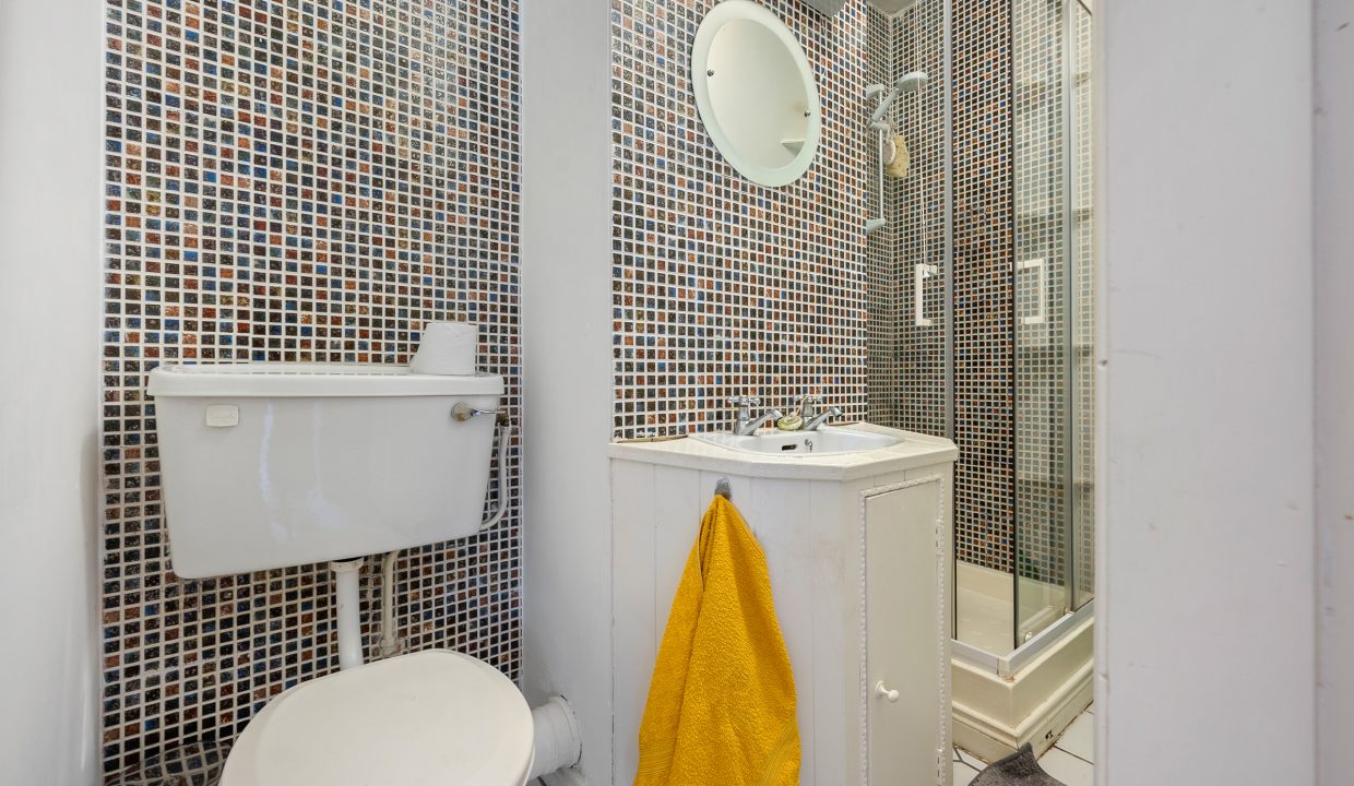 Apt 17 Woodville - interior-17