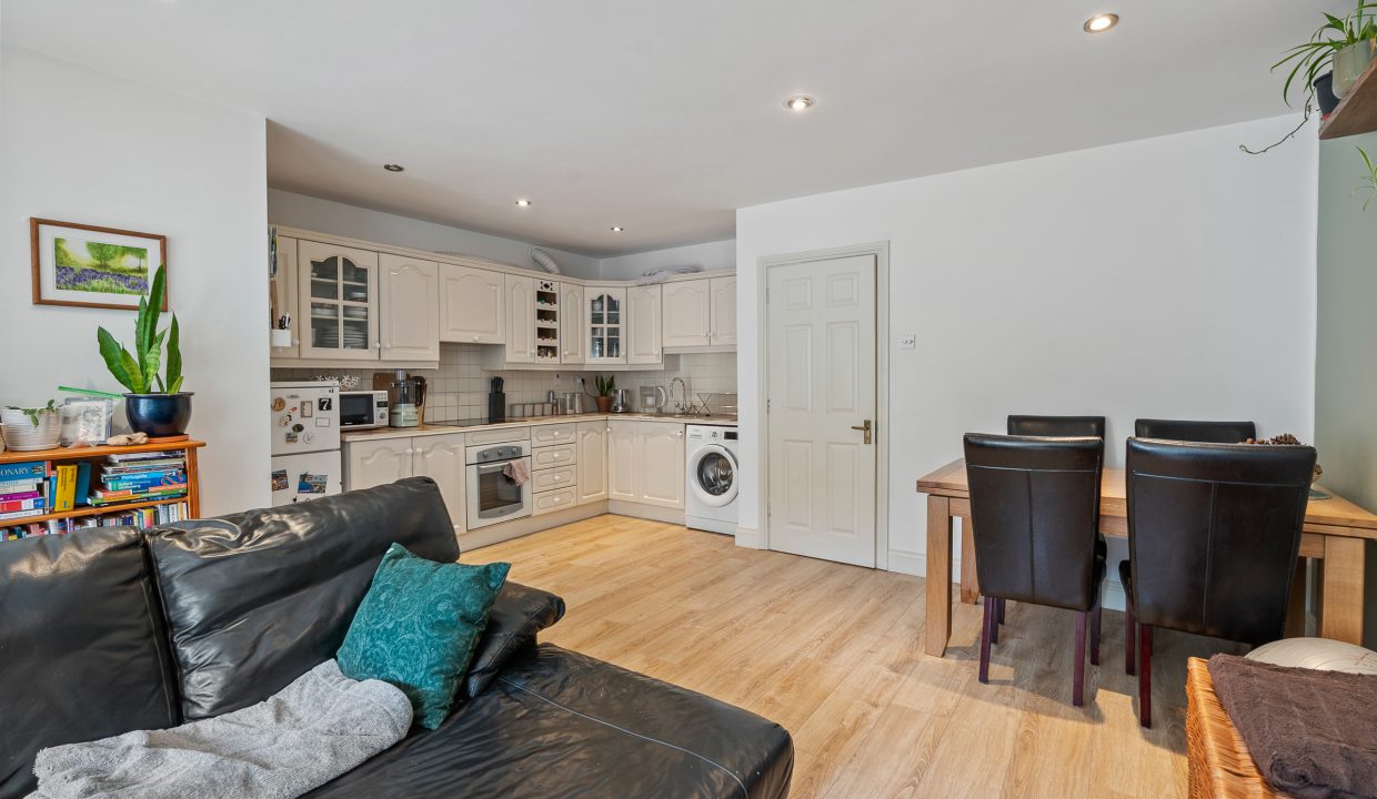 Apt 17 Woodville - interior-6