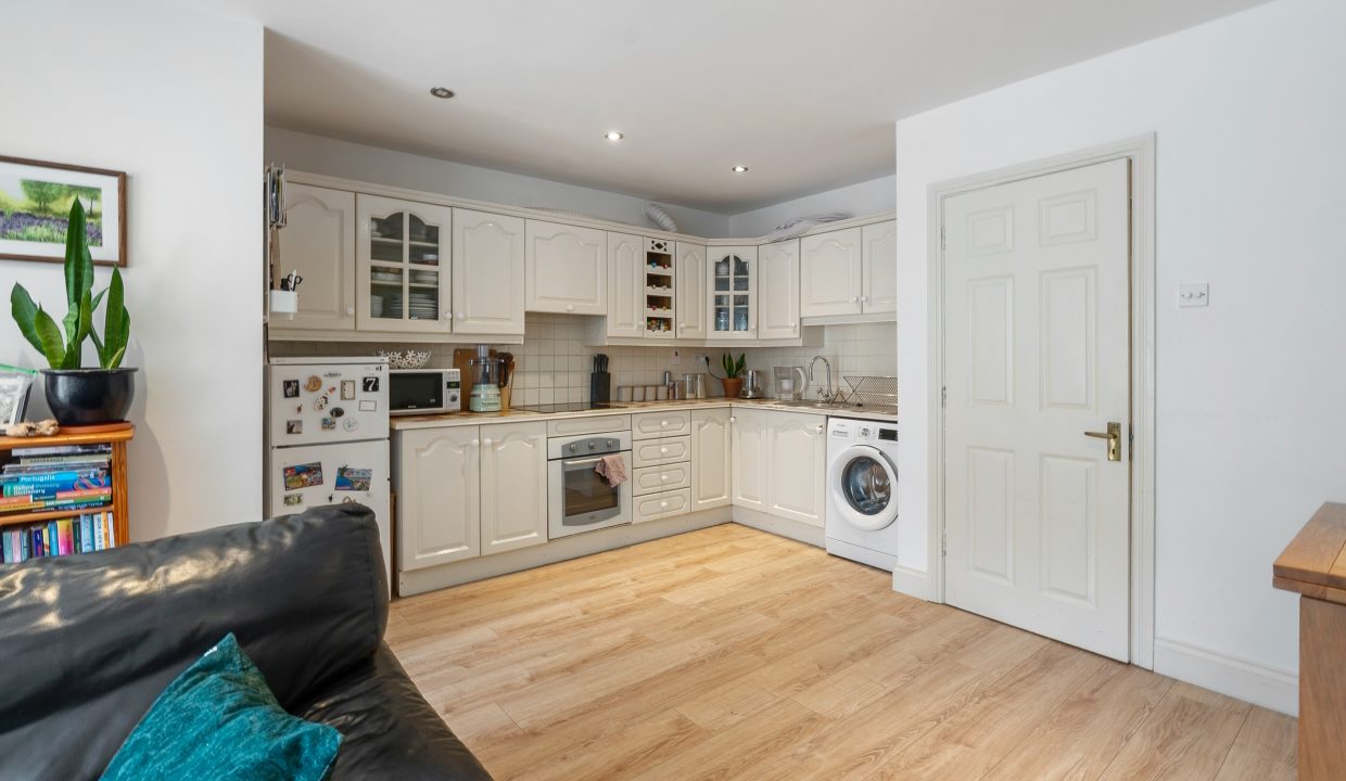 Apt 17 Woodville - interior-7