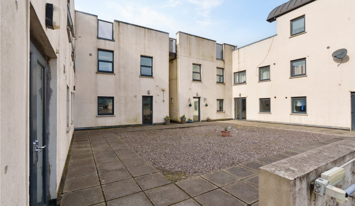 Apt 21, Glen Hall - exterior-3