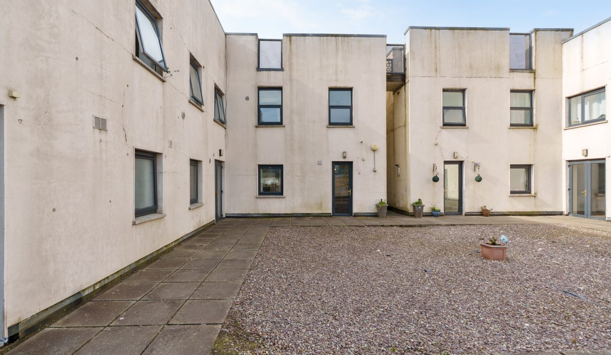 Apt 21, Glen Hall - exterior-4