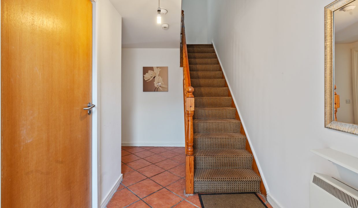 Apt 21, Glen Hall - interior-1