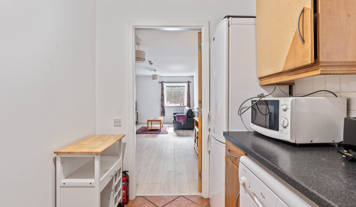 Apt 21, Glen Hall - interior-10