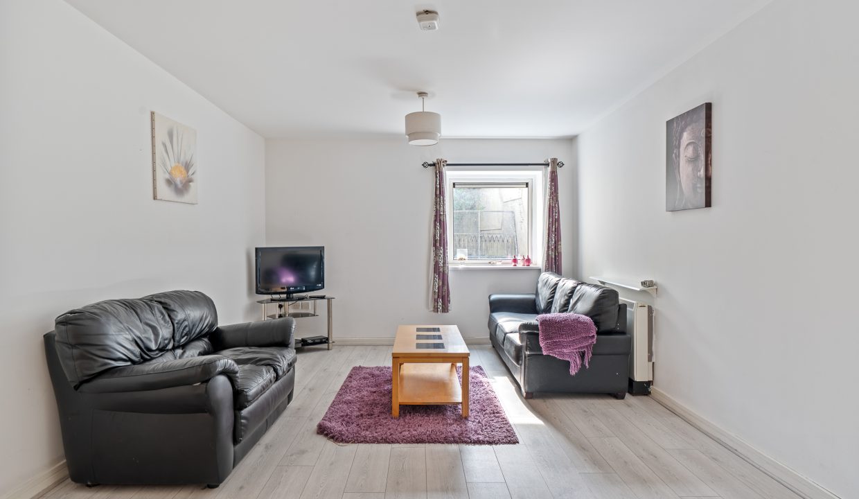 Apt 21, Glen Hall - interior-4