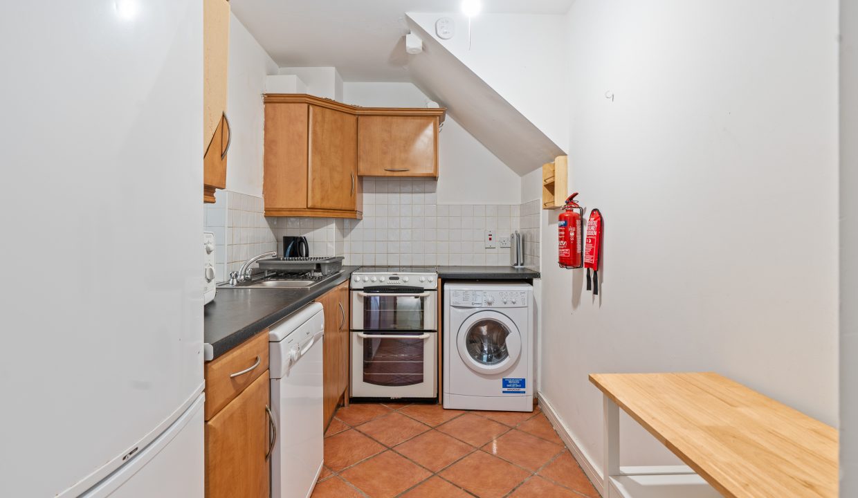 Apt 21, Glen Hall - interior-8