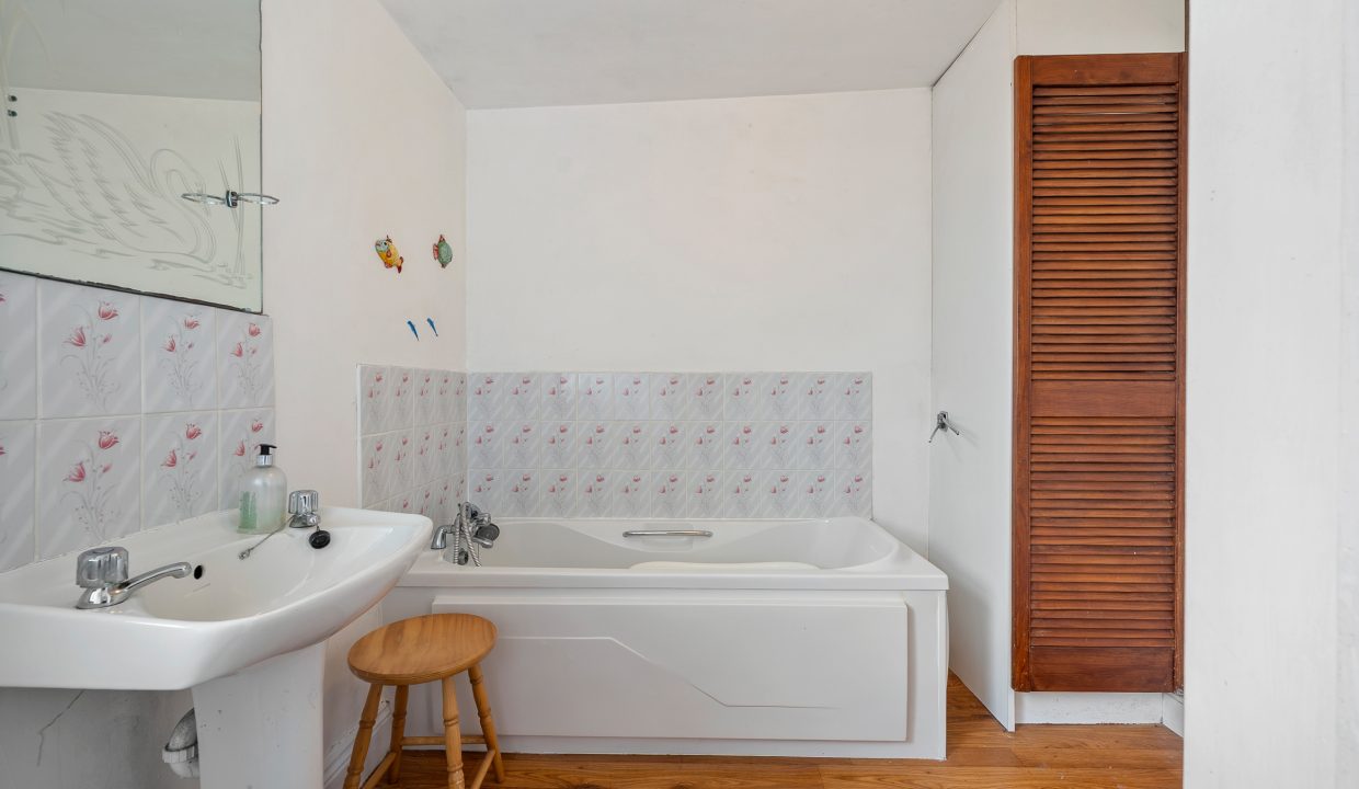 Hillcrest House - interior-23