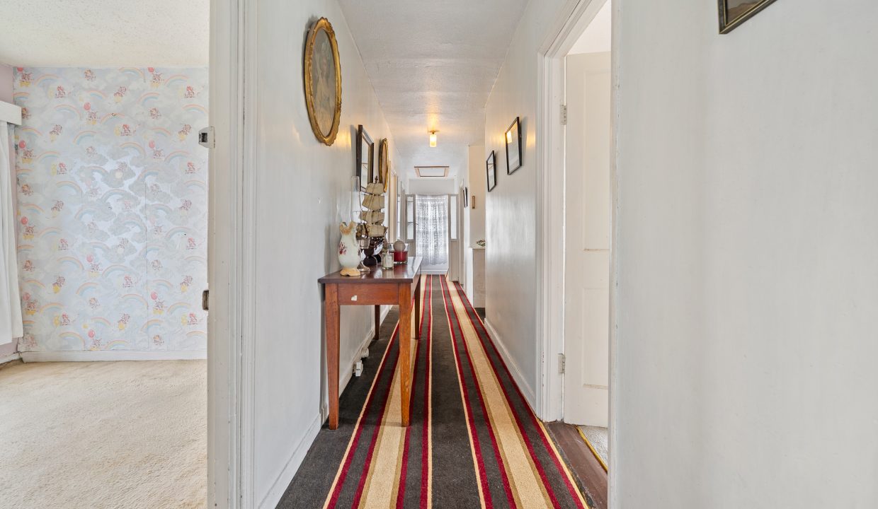 Hillcrest House - interior-39