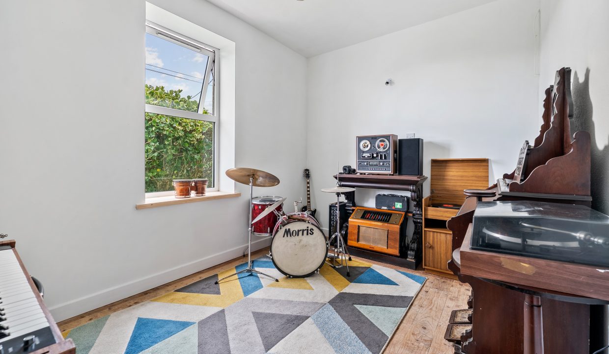 Hillcrest House - interior-6