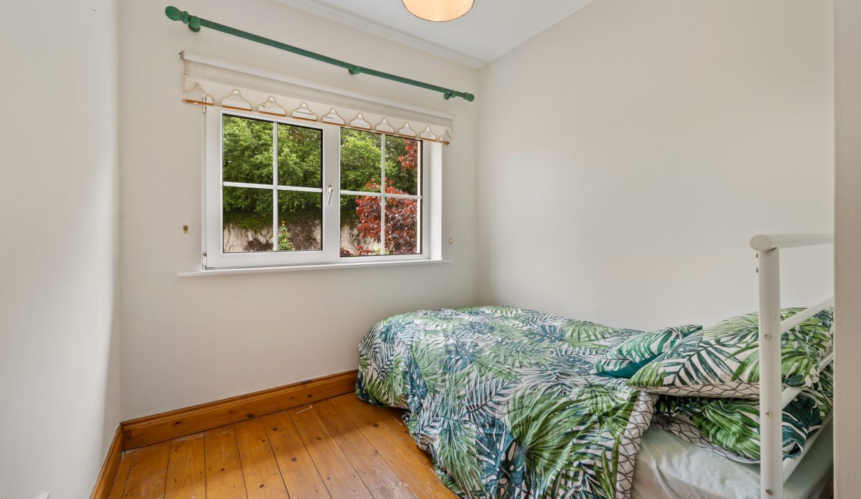 12 Marwood Avenue - interior-16