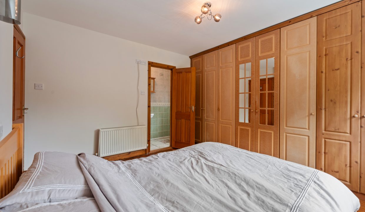 12 Marwood Avenue - interior-20