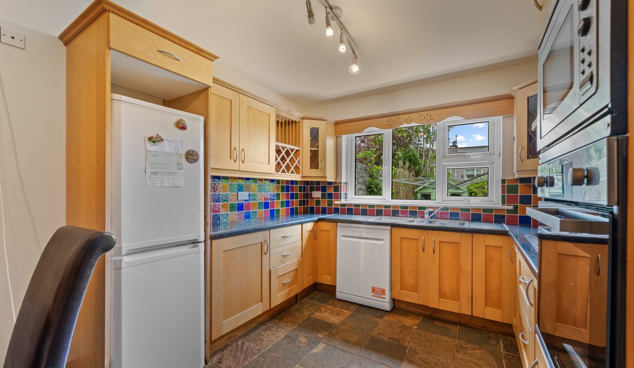 12 Marwood Avenue - interior-9
