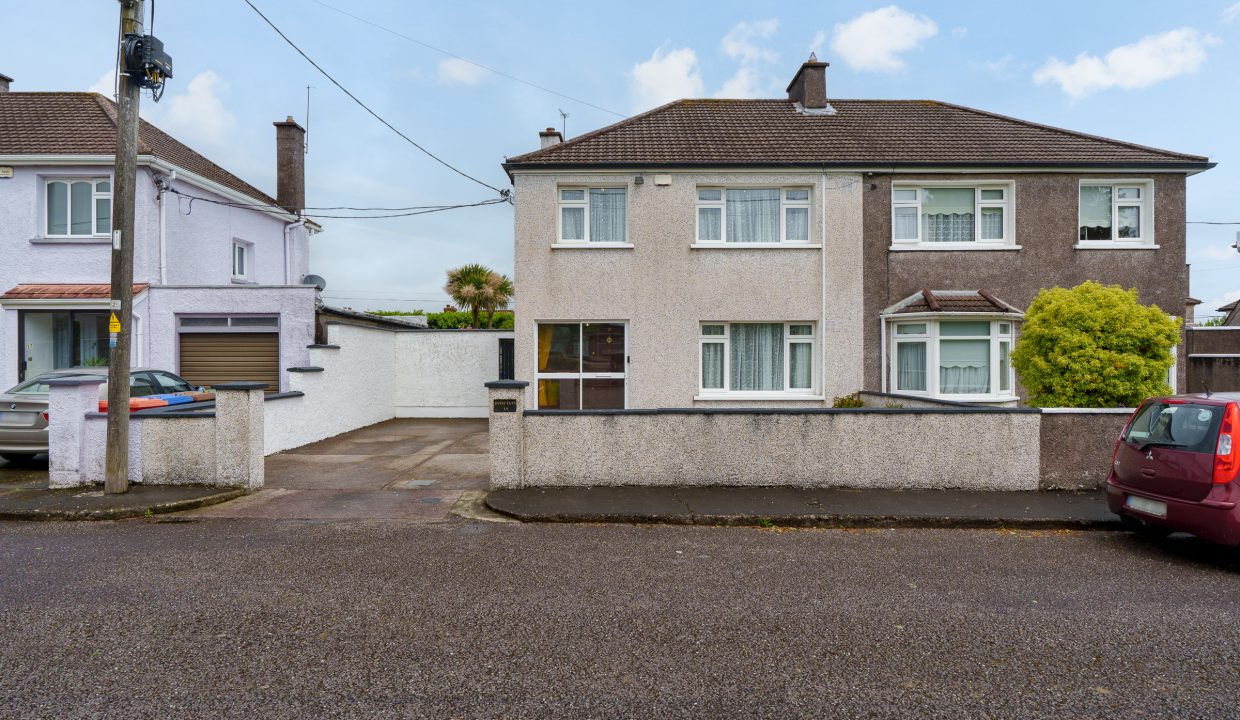 15 Ardmanning Lawn - exterior-11