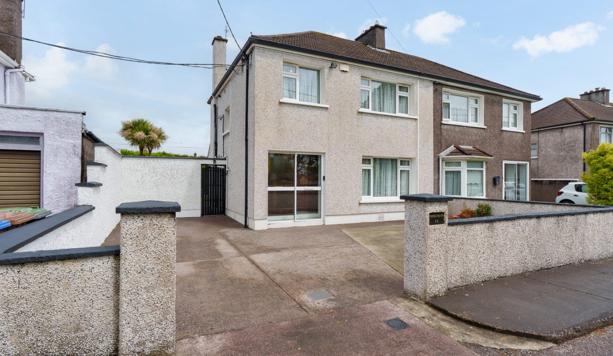 15 Ardmanning Lawn - exterior-13