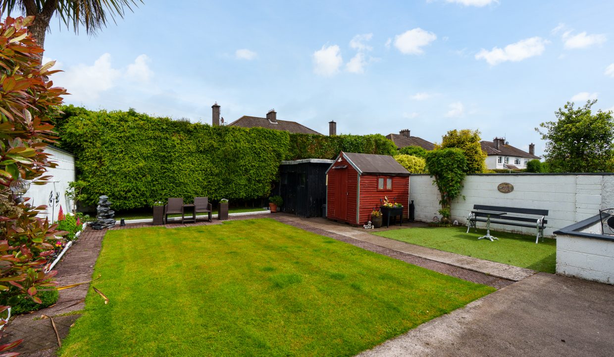 15 Ardmanning Lawn - exterior-3