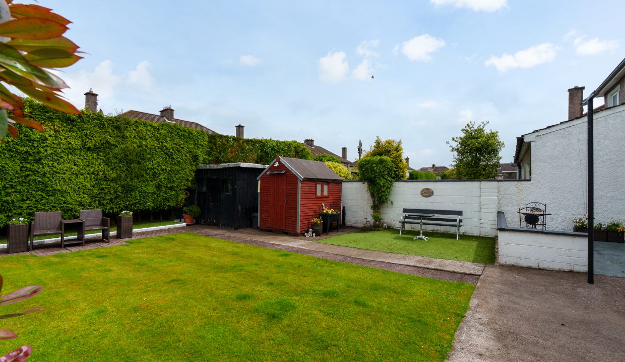 15 Ardmanning Lawn - exterior-5