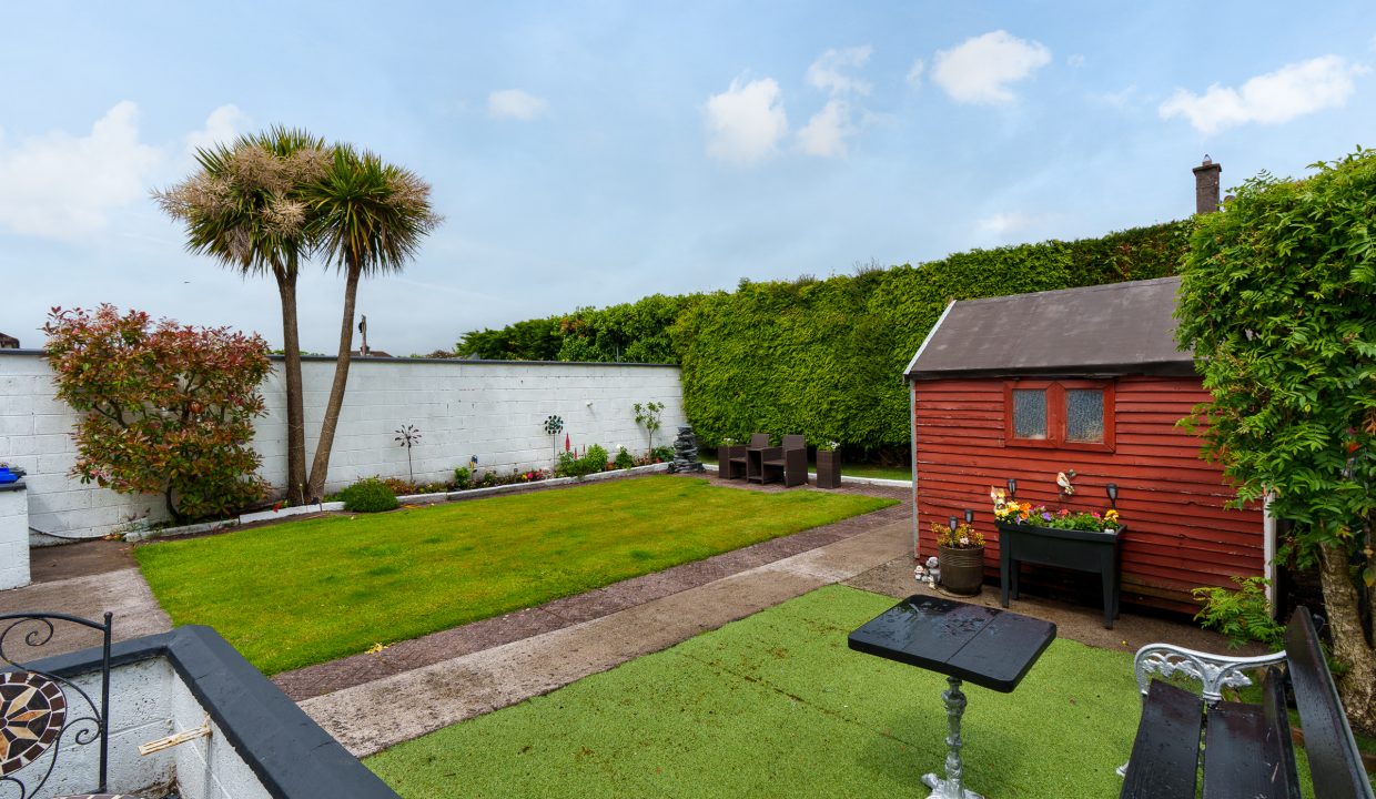15 Ardmanning Lawn - exterior-7