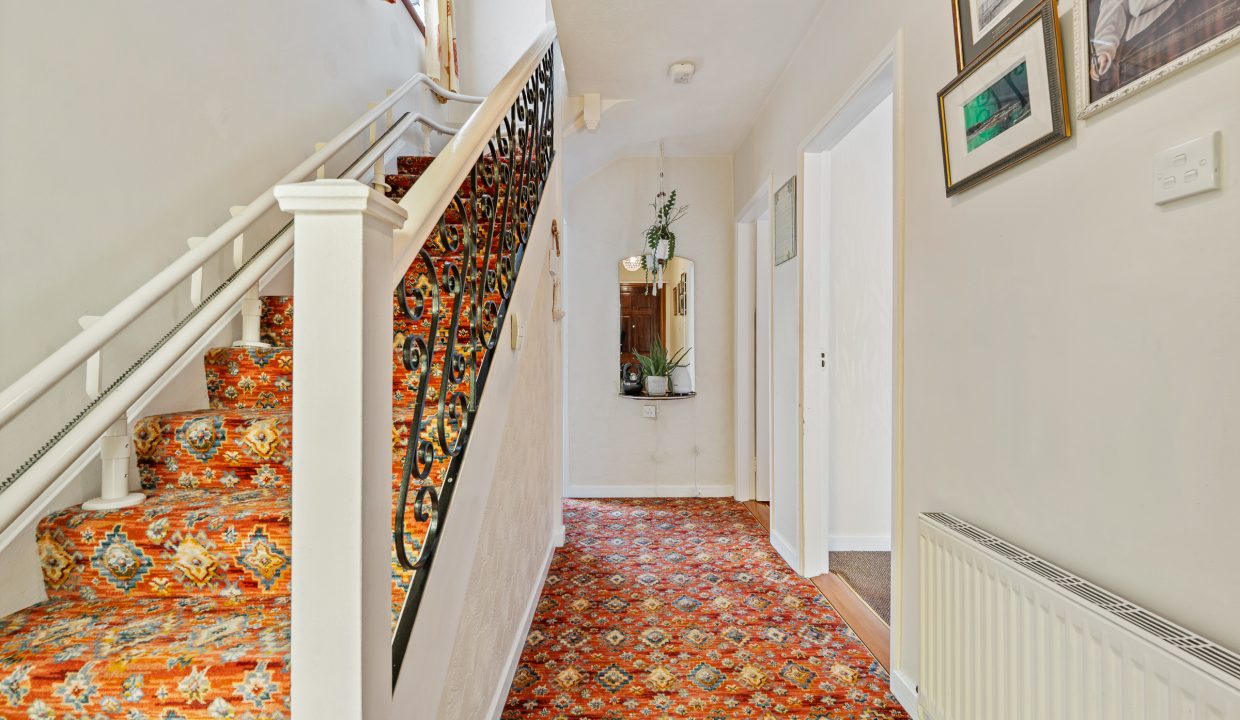 15 Ardmanning Lawn - interior-1