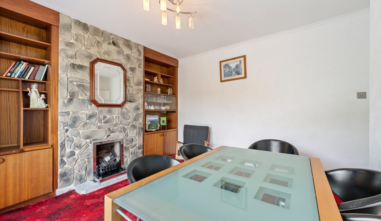 15 Ardmanning Lawn - interior-10