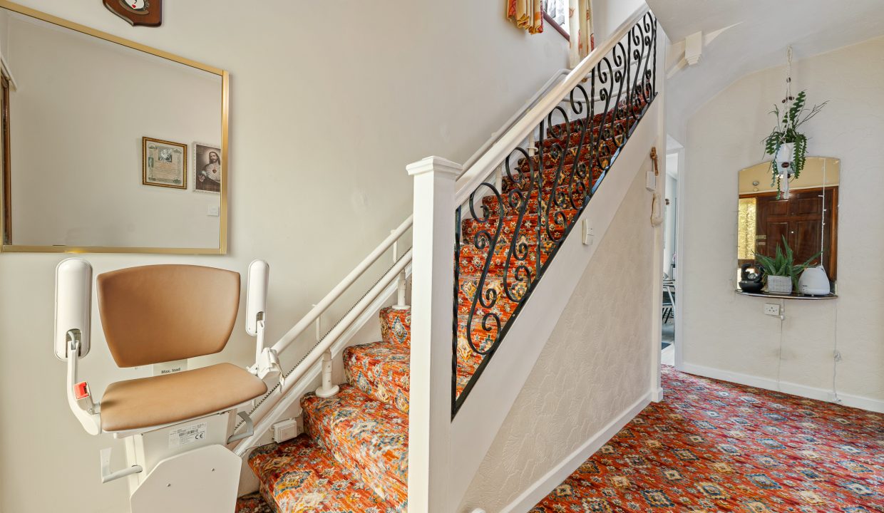 15 Ardmanning Lawn - interior-2