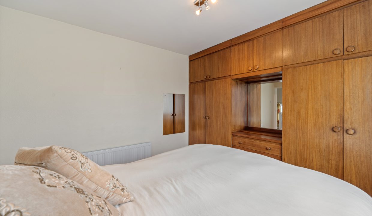 15 Ardmanning Lawn - interior-22