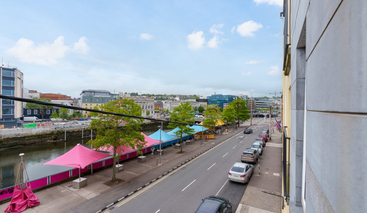 22 Dun Laoi - exterior-2