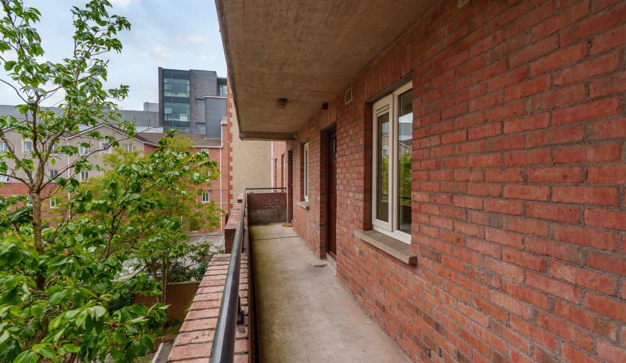 22 Dun Laoi - exterior-5