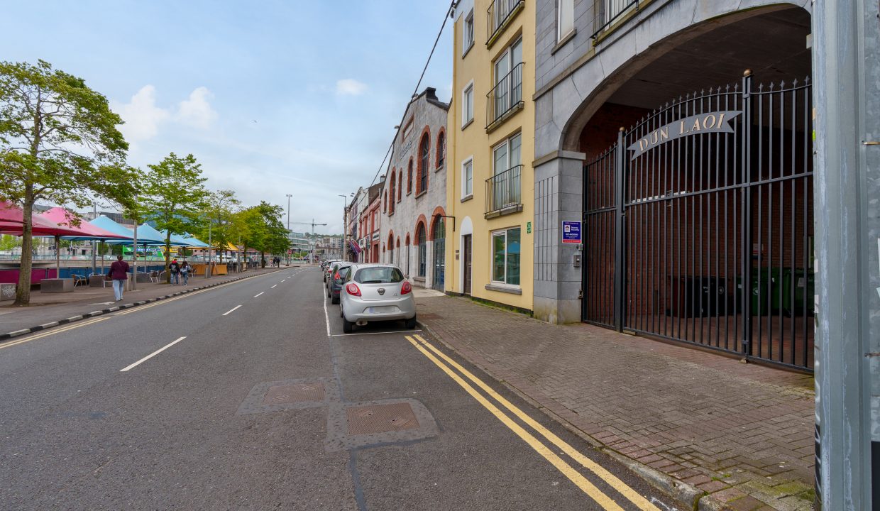 22 Dun Laoi - exterior-8