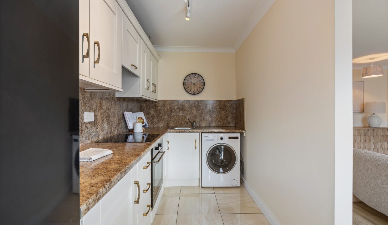 22 Dun Laoi - interior-16