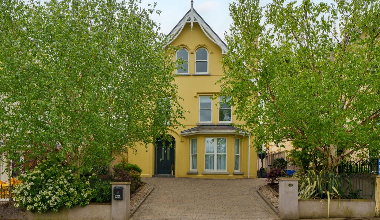 30 Lindville, Blackrock - exterior-4 CROP