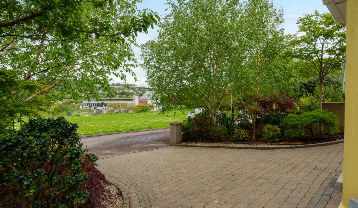 30 Lindville, Blackrock - exterior-6