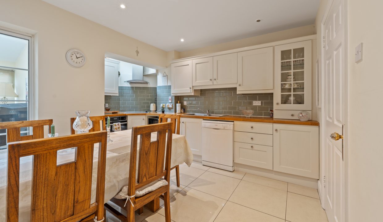 4 Parklea Court - interior-11