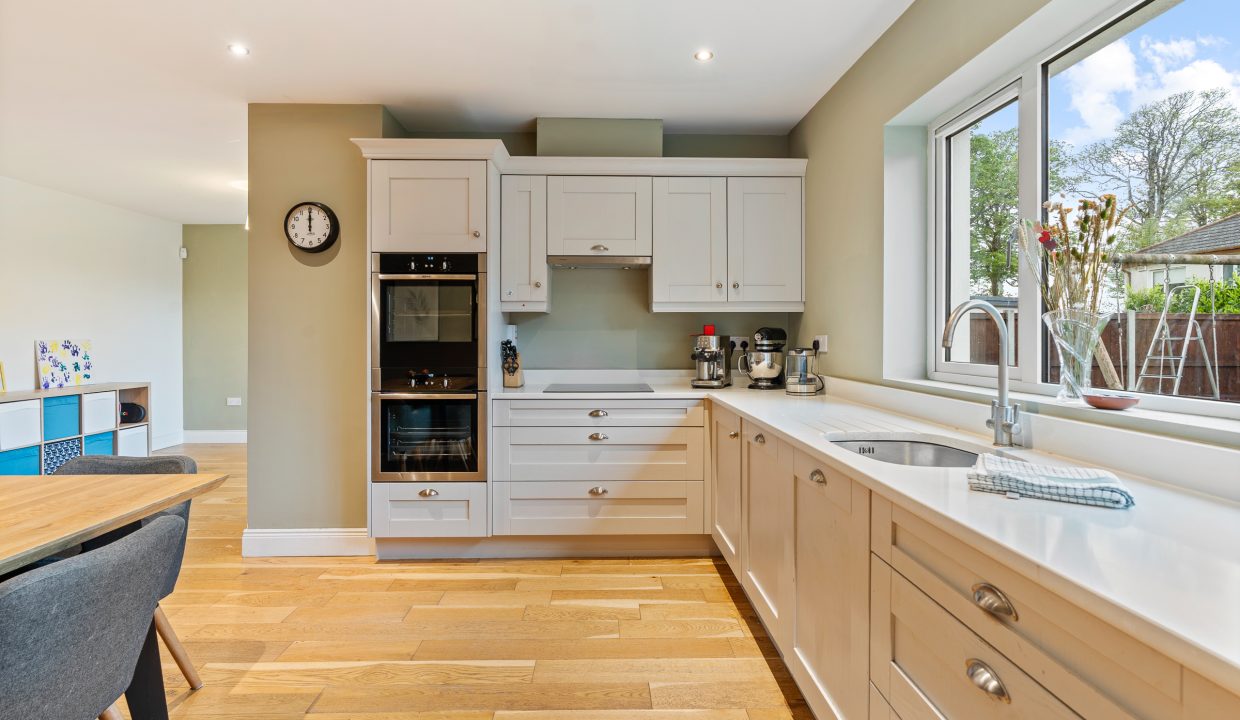 6 Coolkellure Way - interior-10