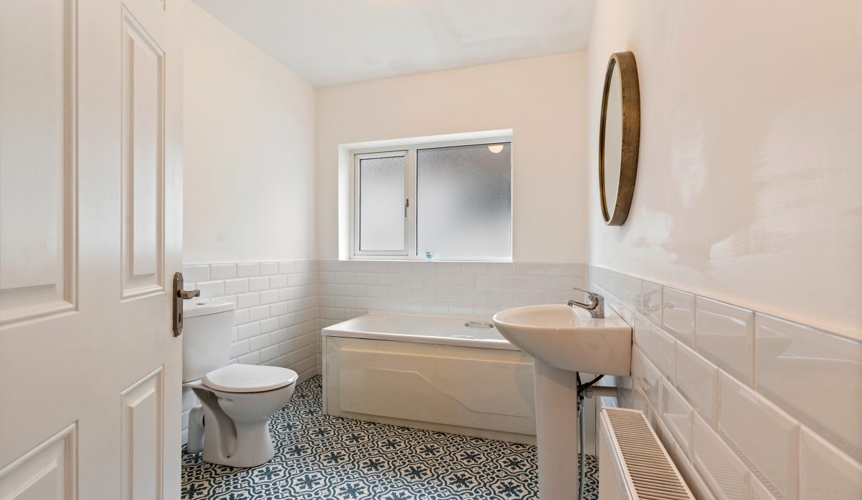 6 Coolkellure Way - interior-25