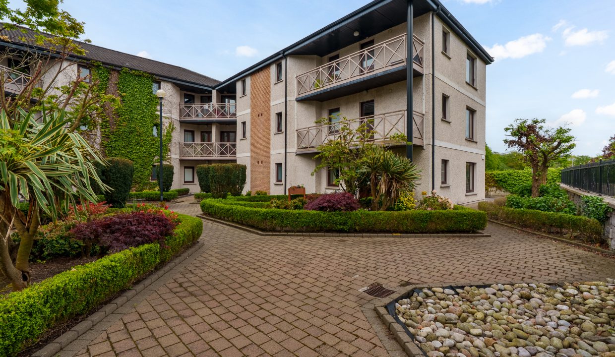 Apt 34, Ronayn_s Court - exterior-2