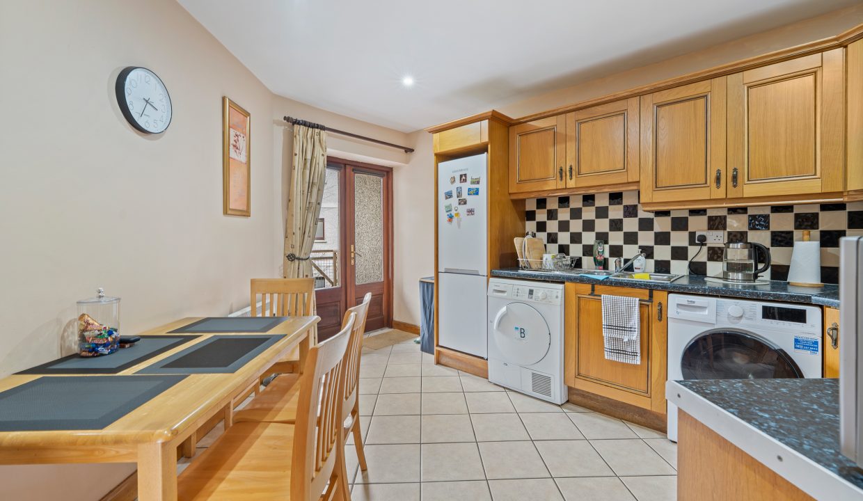 Apt 34, Ronayn_s Court - interior-12