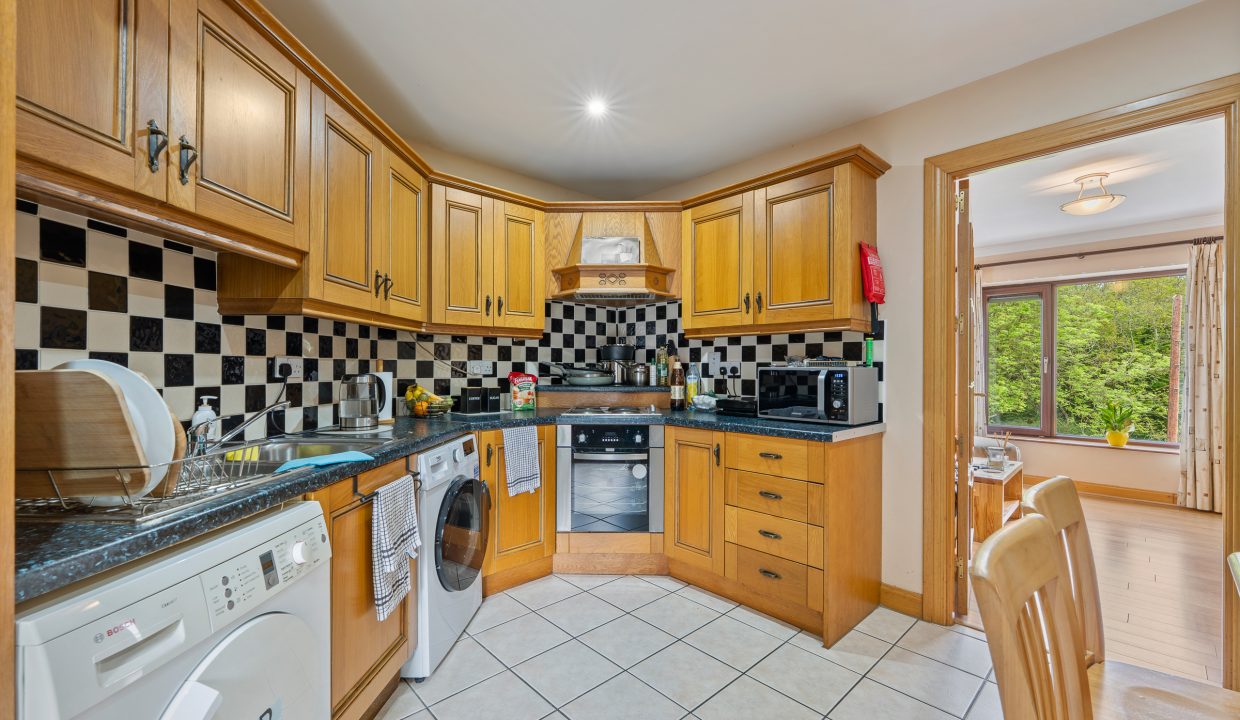 Apt 34, Ronayn_s Court - interior-14
