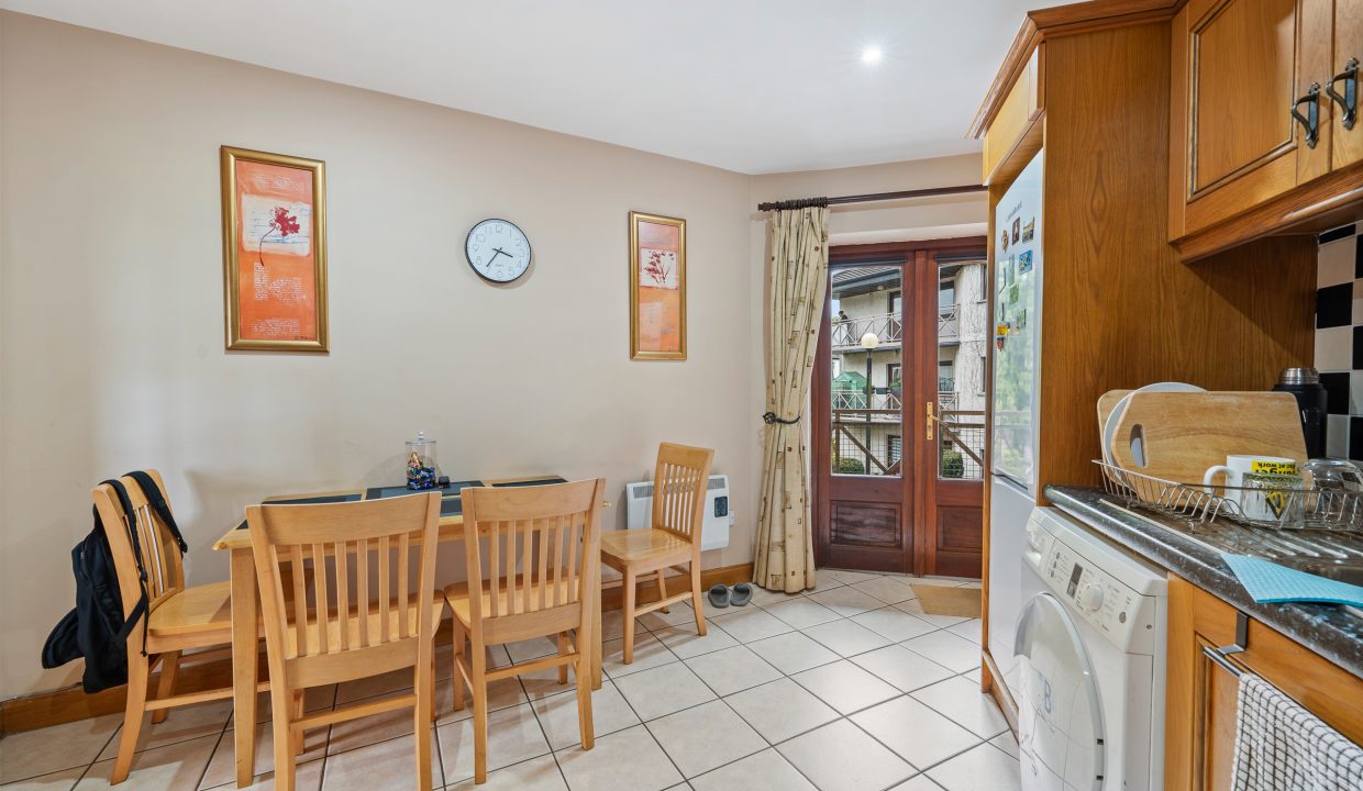 Apt 34, Ronayn_s Court - interior-15