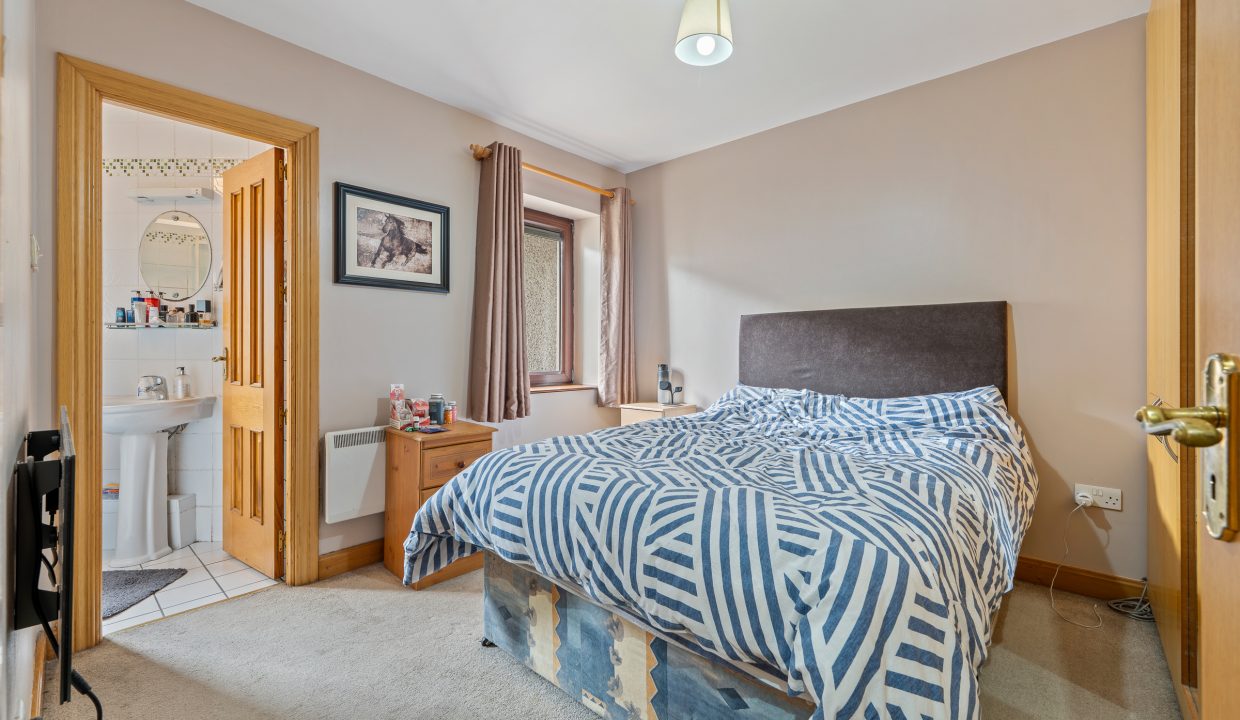 Apt 34, Ronayn_s Court - interior-3