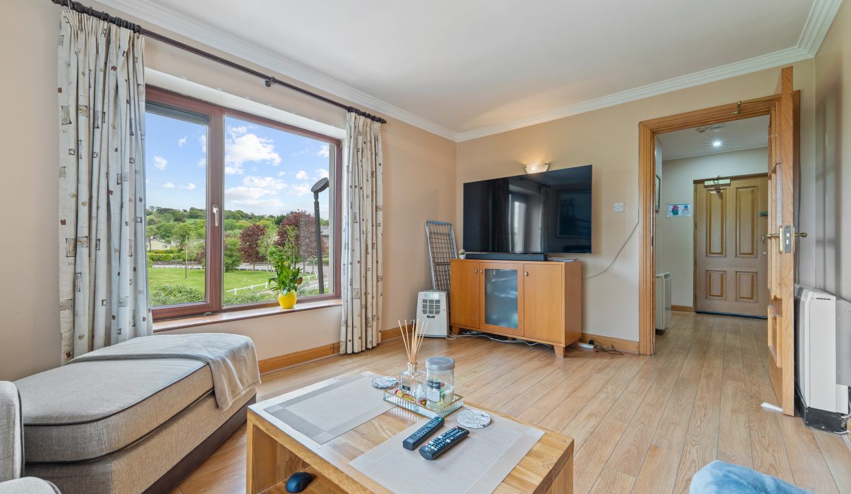 Apt 34, Ronayn_s Court - interior-9
