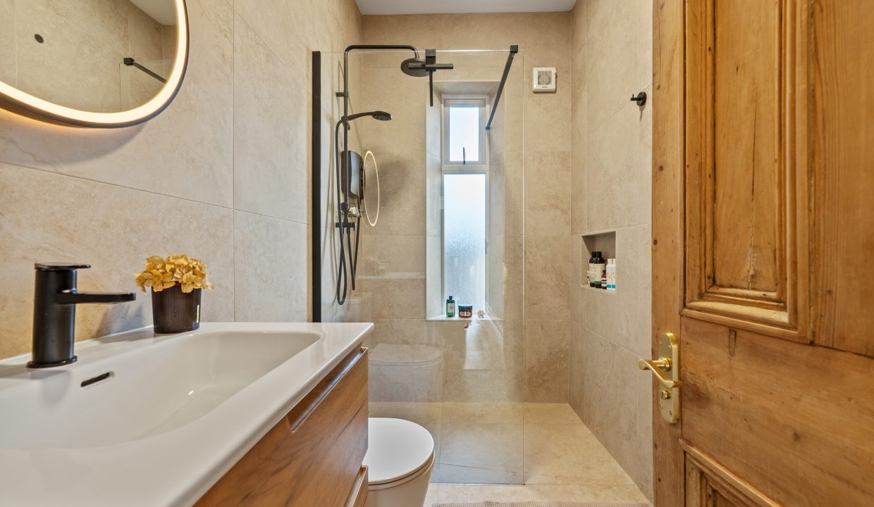 Neidin, Assumption Road - interior-20