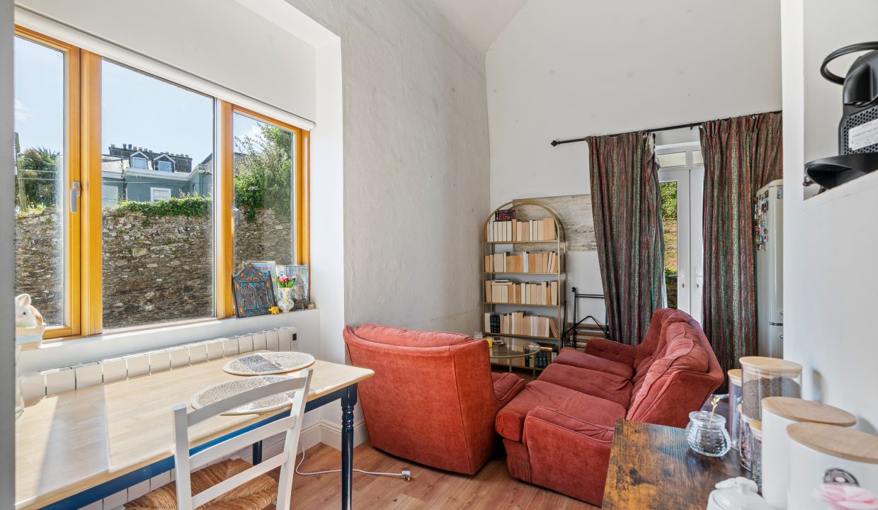 Toureen House, Passage West - interior (rental unit)-3