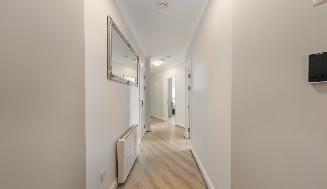 12 Water Gold - interior-1