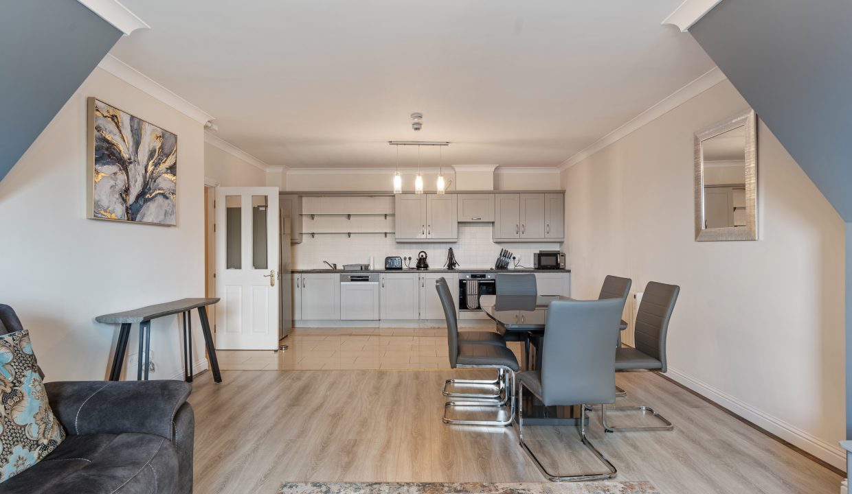12 Water Gold - interior-14