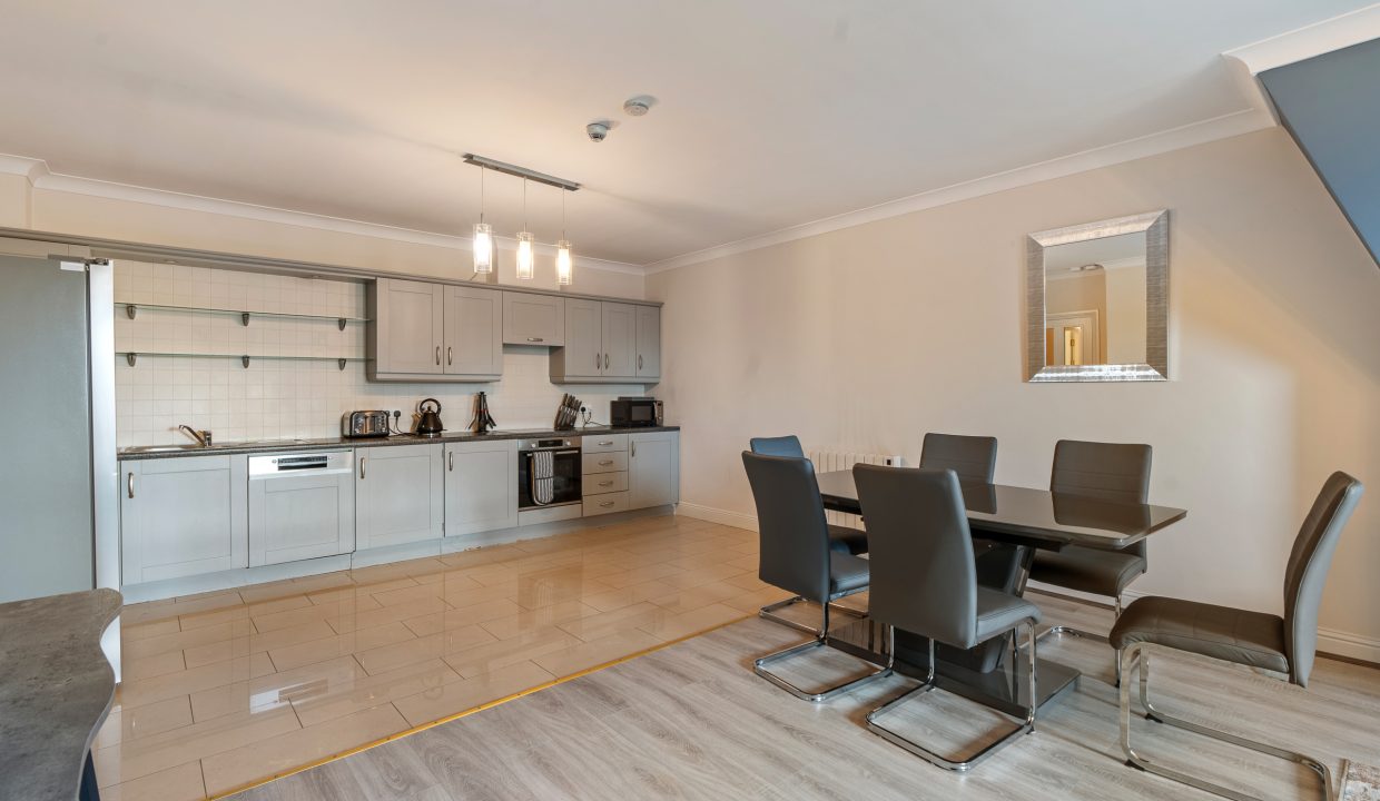 12 Water Gold - interior-15