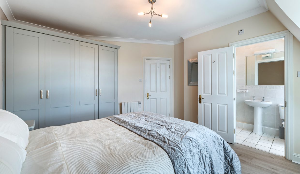 12 Water Gold - interior-3